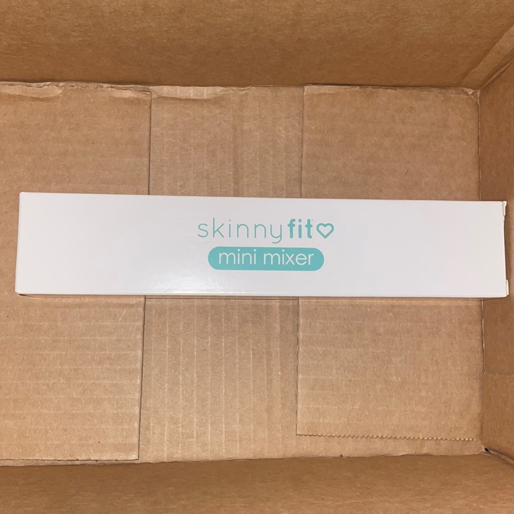 Skinny Fit Mini Mixer Whisk Wand Blender New in Box!